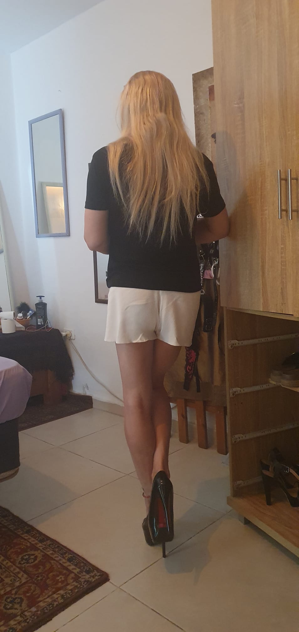 תל אביב – בחורה מקסימה